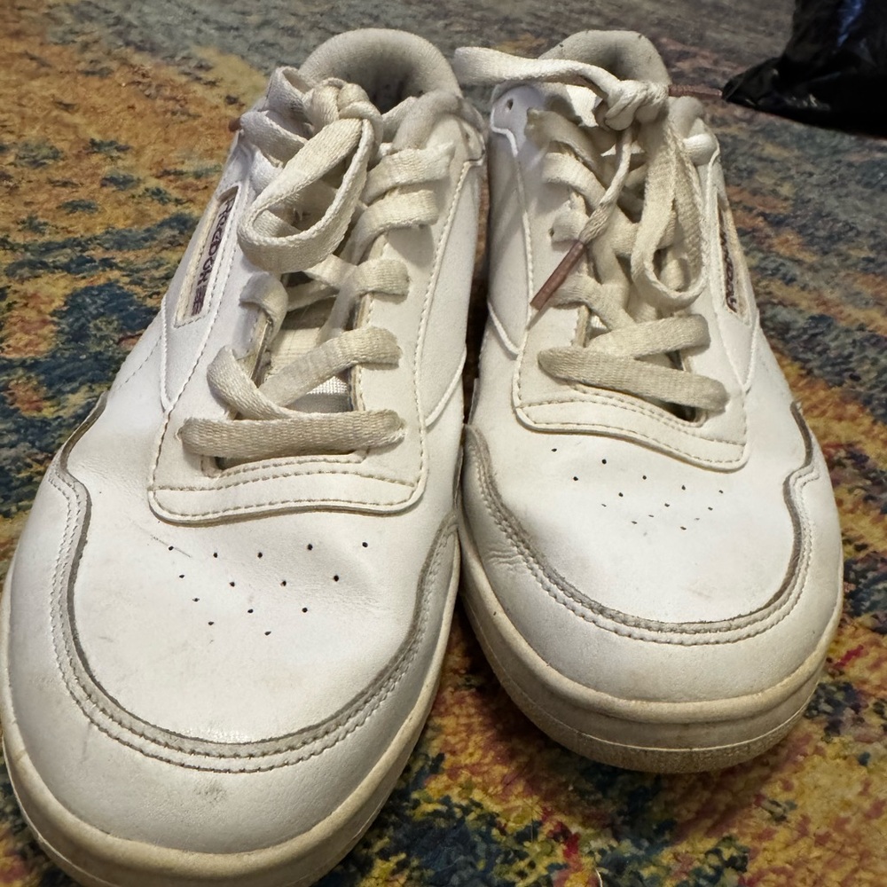 White Reebok sneakers - Picture 2 of 7
